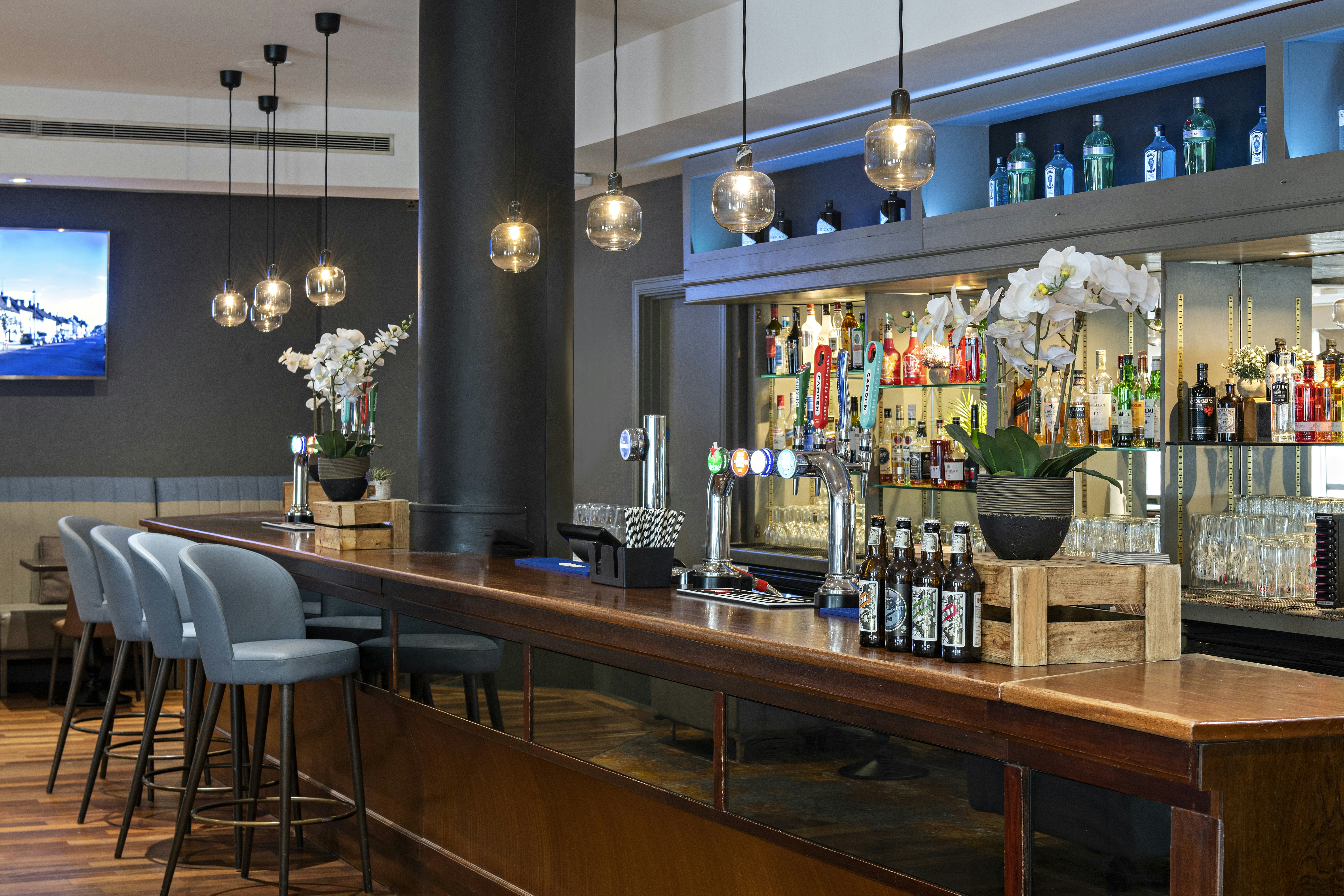 DoubleTree by Hilton Swindon 18/27