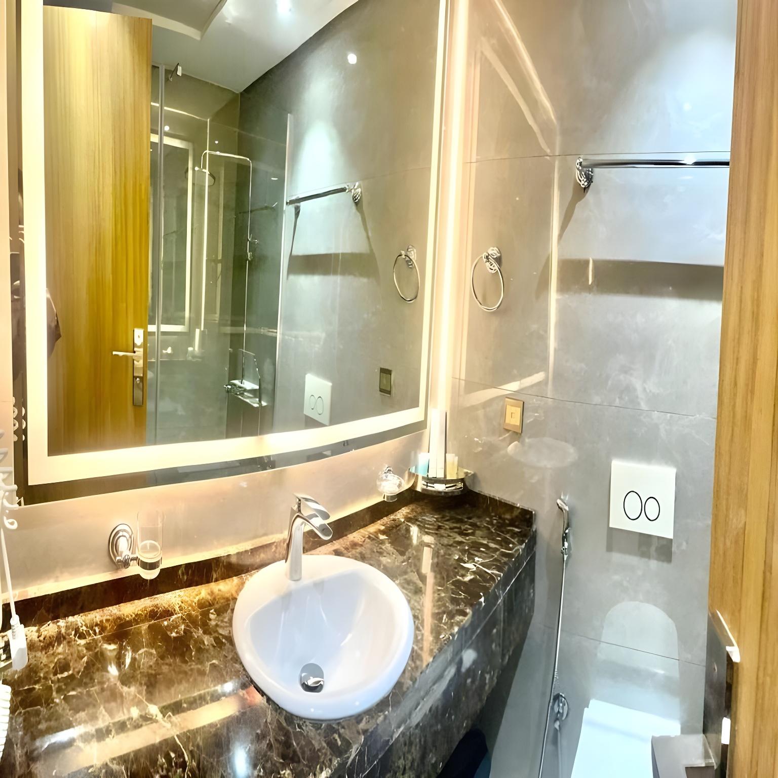 فندق ميرنيان(Mirnian Hotel) 39/40