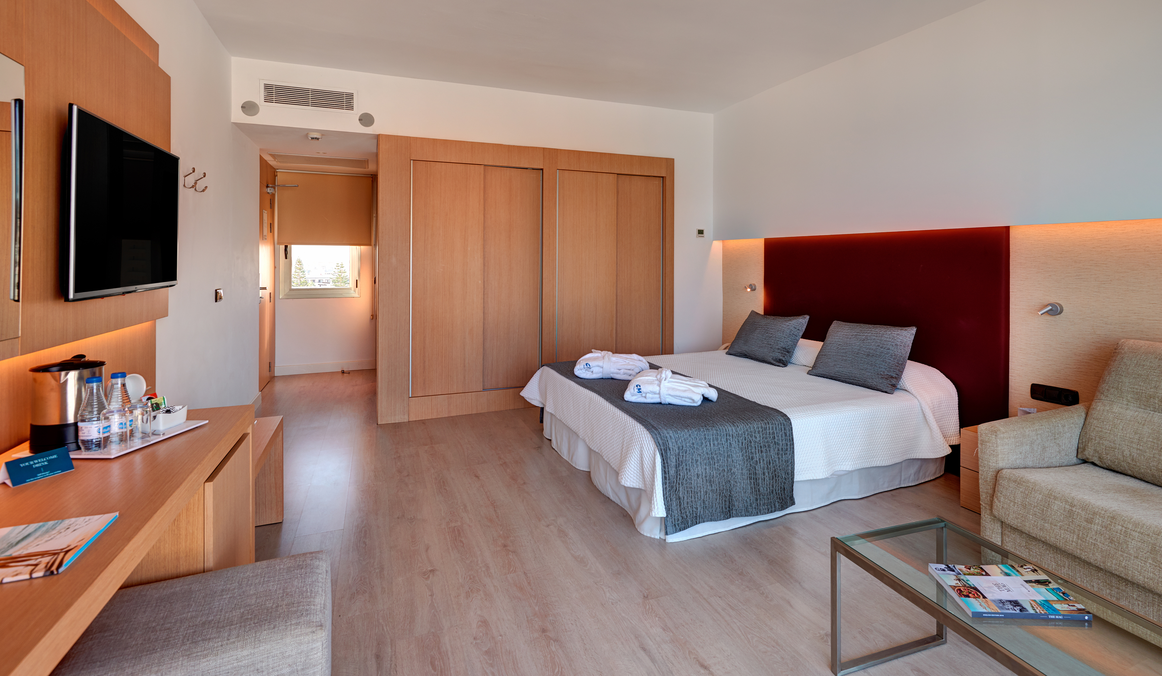 JUNIOR SUITE, SEA VIEW, BALCONY