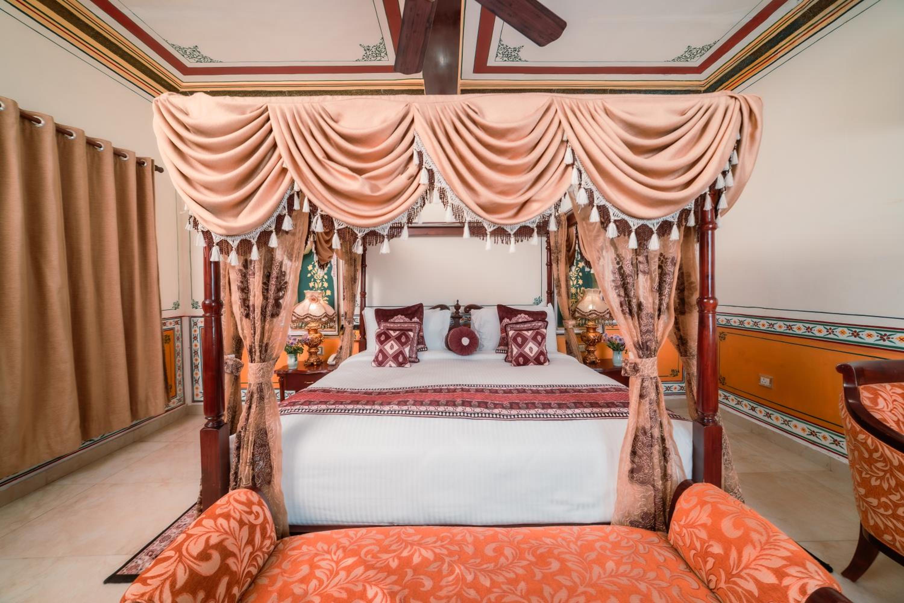 Haveli, Suite