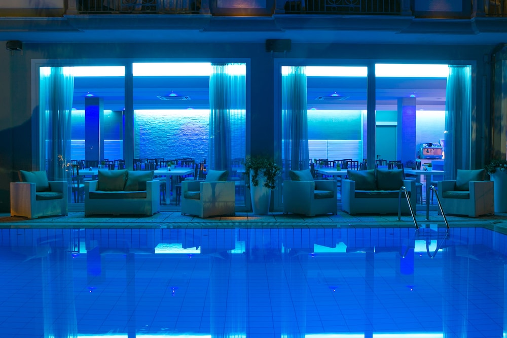Liberty Village Hotel 23/50