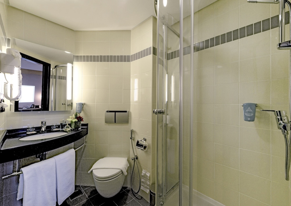 Ibis Seef Manama 69/69