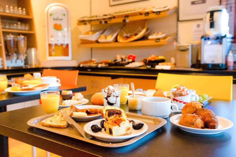 Hotel Kyriad Quimper Pont L Abbe 33/45