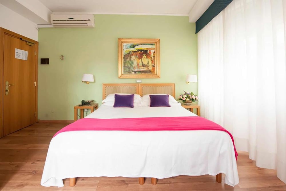SUPERIOR, DOUBLE BED