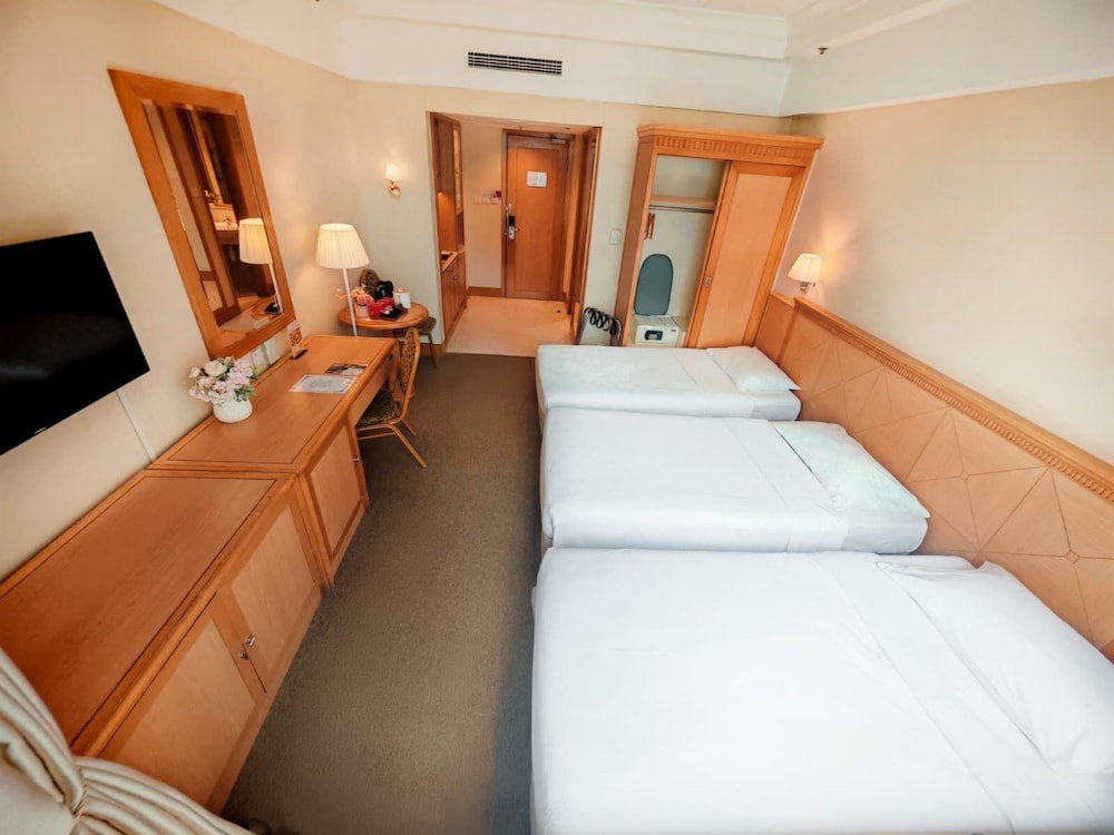ROOM, TRIPLE, 3 BEDS