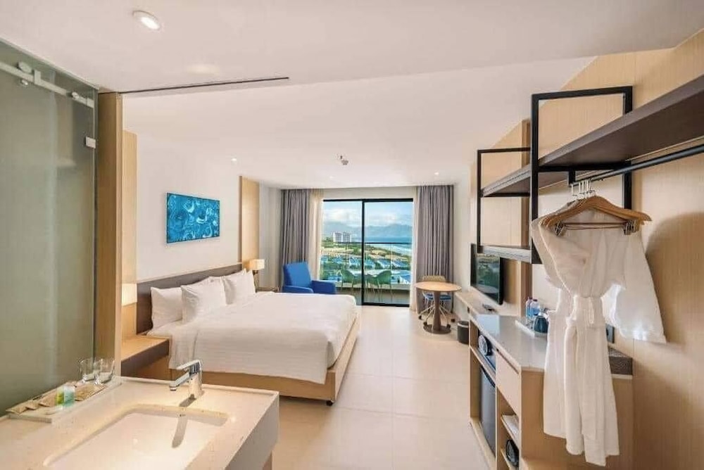 Arena Cam Ranh Ocean View Resort 13/50