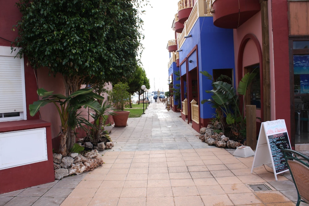 APARTAMENTOS MARINA INTERNACIONAL 45/50