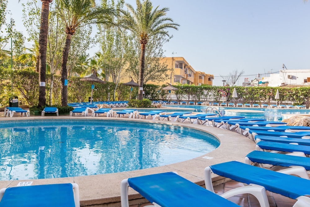 A10 Sol De Alcudia Apartments 70/72