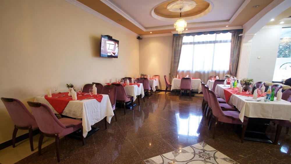 Hera Addis Hotel 36/41