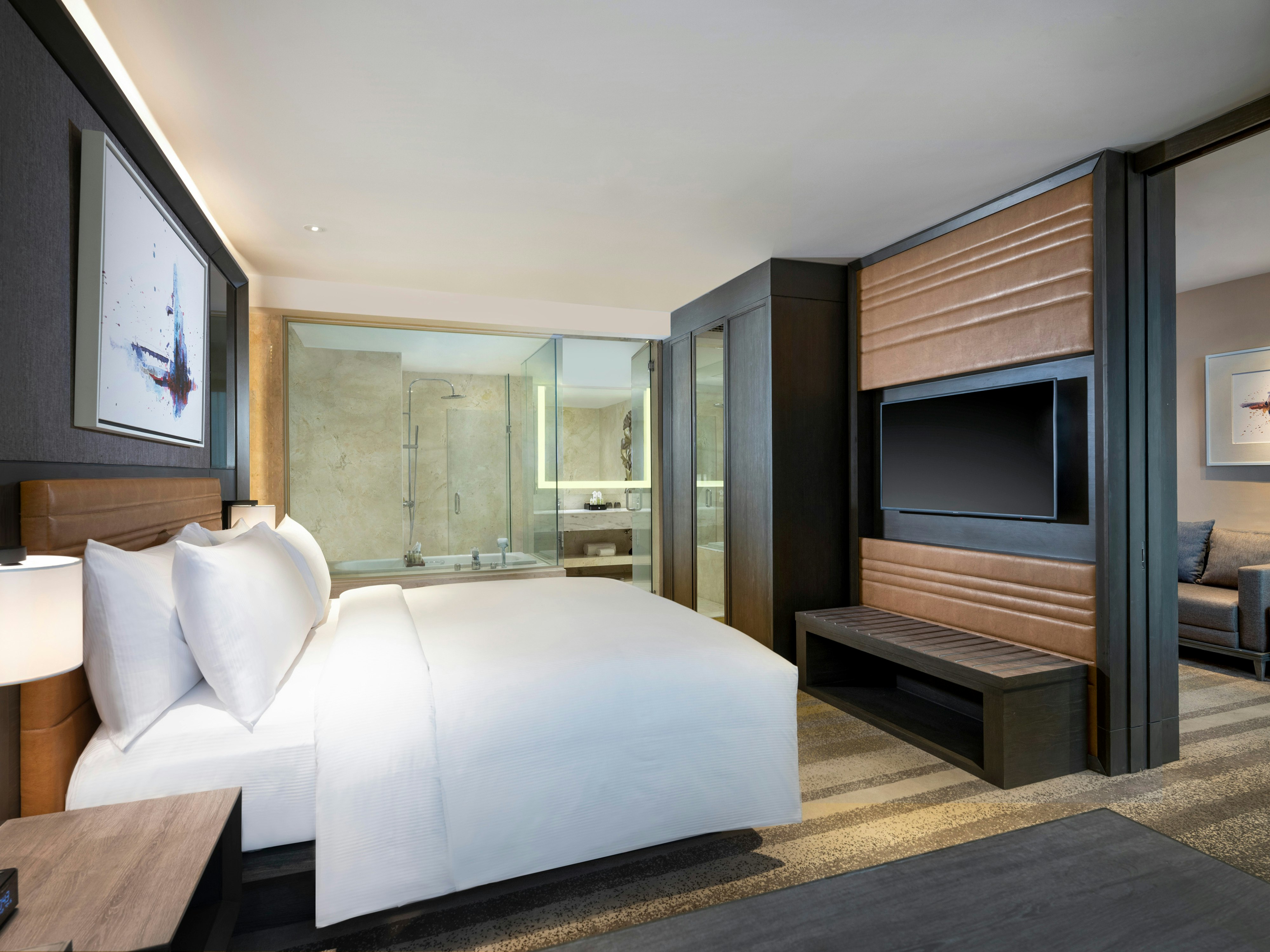 DELUXE, SUITE, KING BED