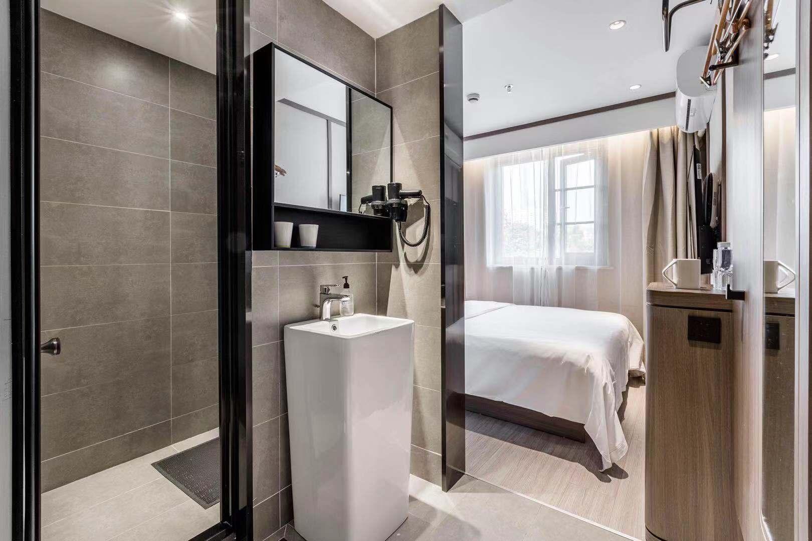 Hanting Hotel (Shenzhen Huaqiang Center Park) 26/28