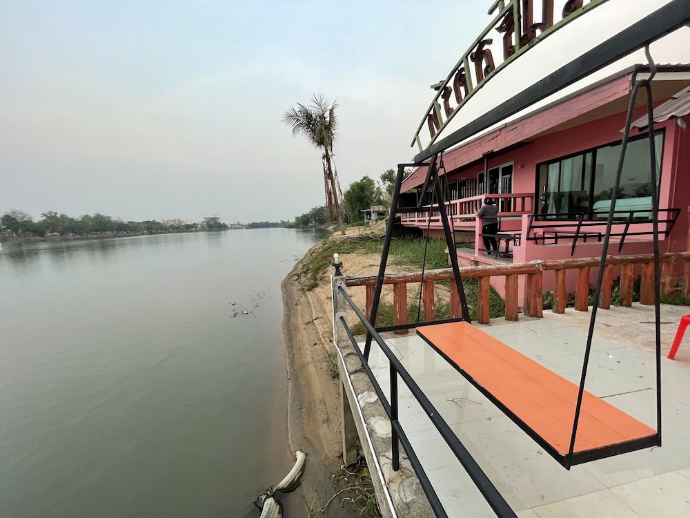 Techno Riverview Resort 38/42