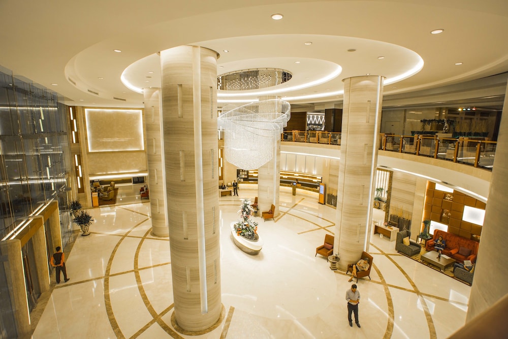 The Grand Fourwings Convention Hotel 34/45