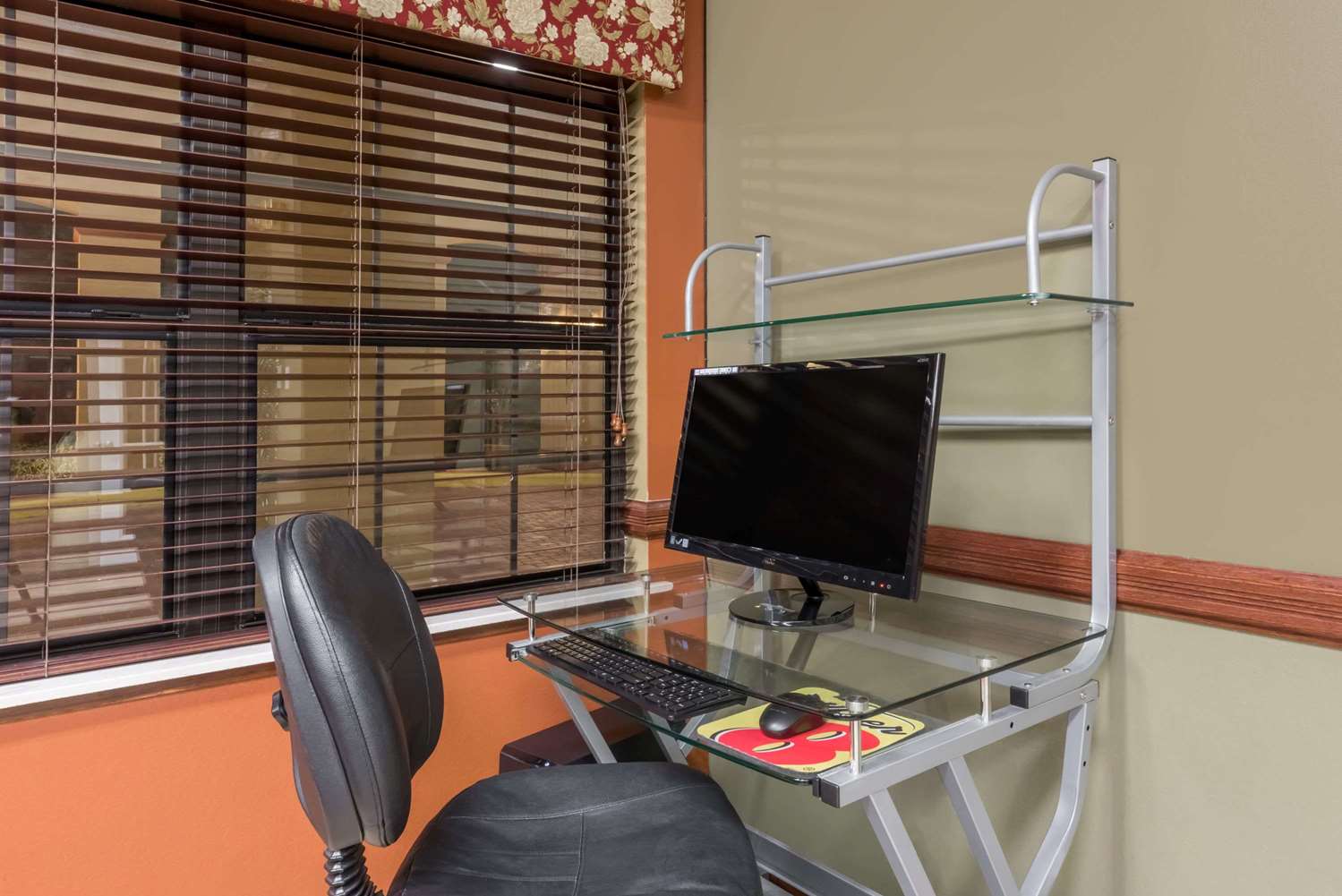 Super 8 by Wyndham Weslaco 20/23