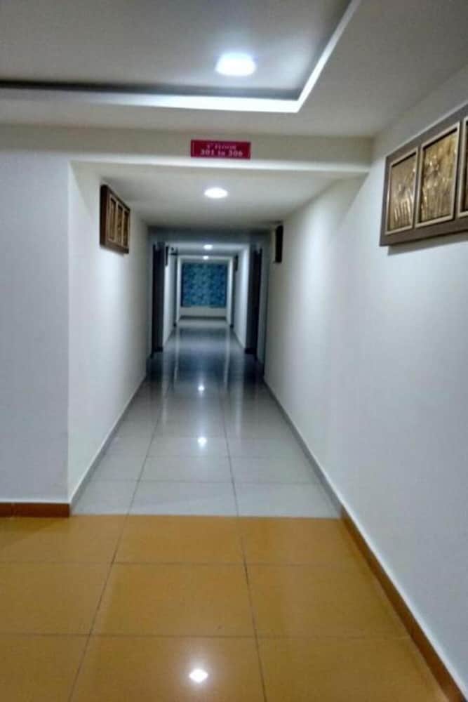 Fabhotel Siri Inn Madhapur 29/39