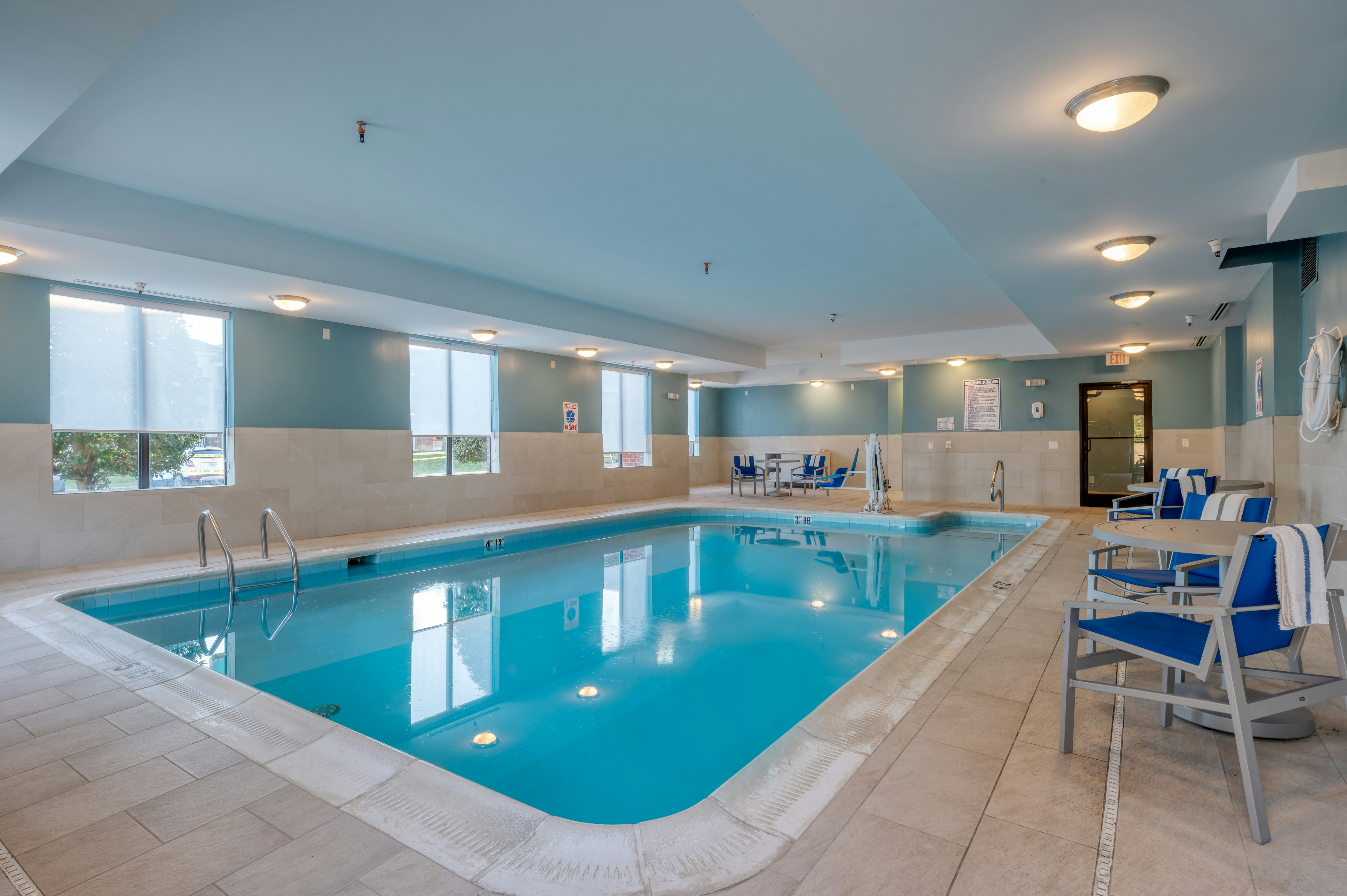 Holiday Inn Express Suites Thornburg S Fredericksburg 31/58