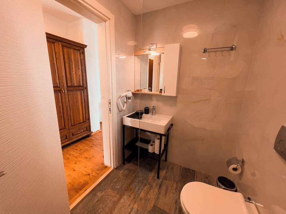 Alice Tatil Evi 30/30