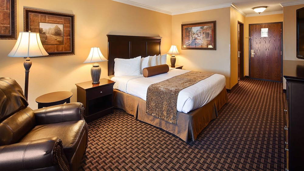 Best Western Plus Southpark Inn & Suites 13/39