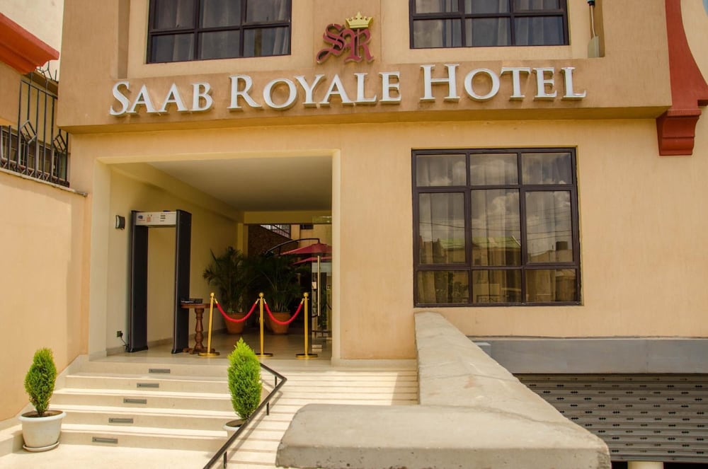 Saab Royale Hotel 7/50