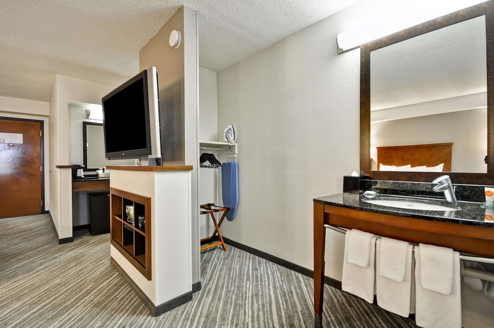 Hyatt Place Minneapolis Airport South 34/43