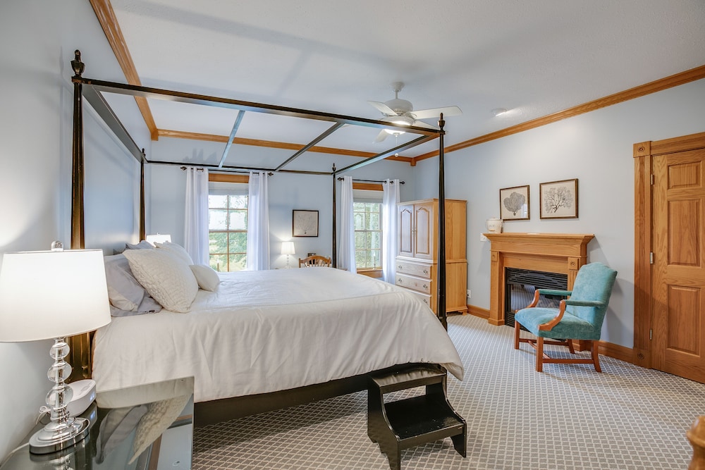 Biddle Point Inn & Event Venue 10/53