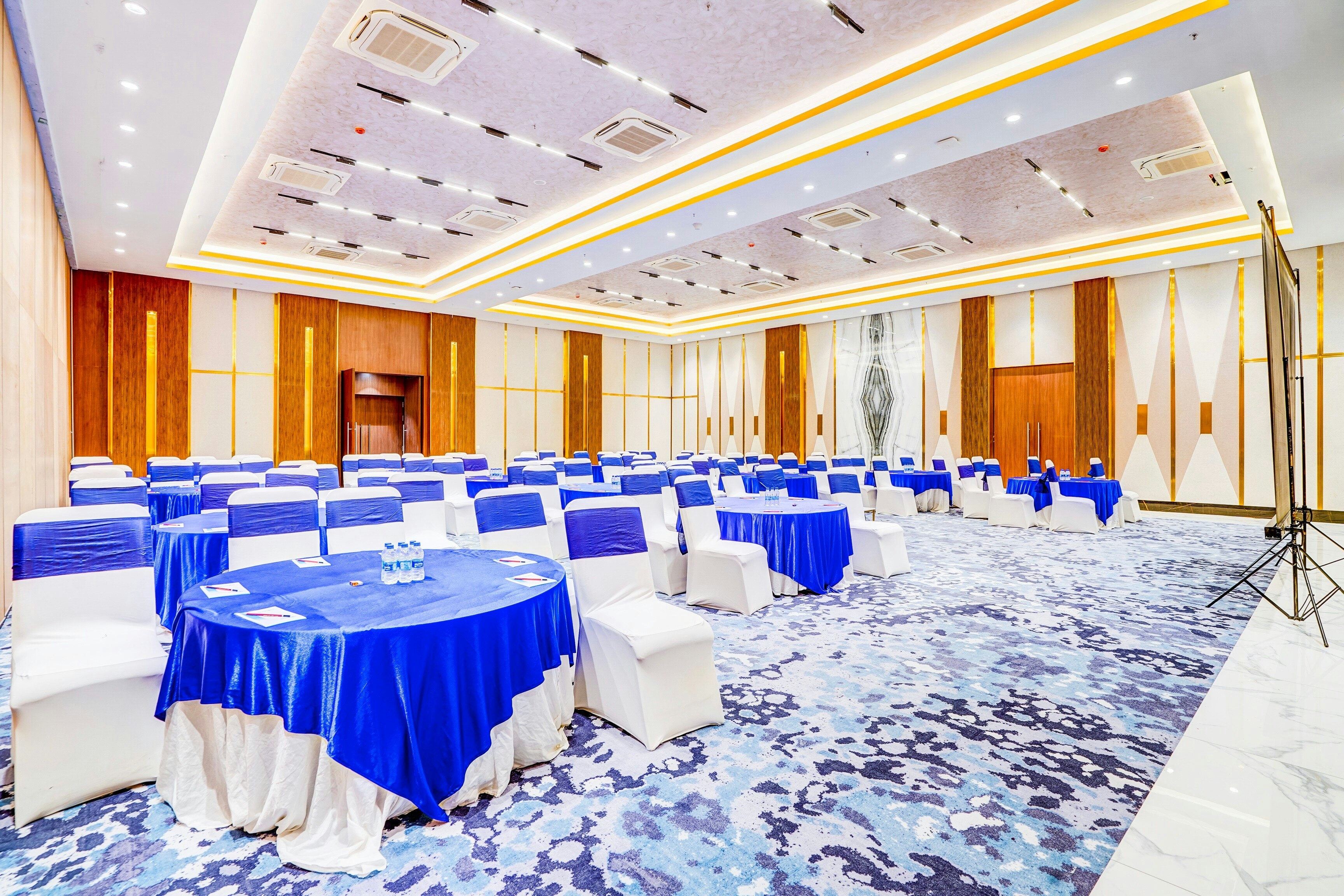Sunday Hotel & Residence Gurgaon 37/50