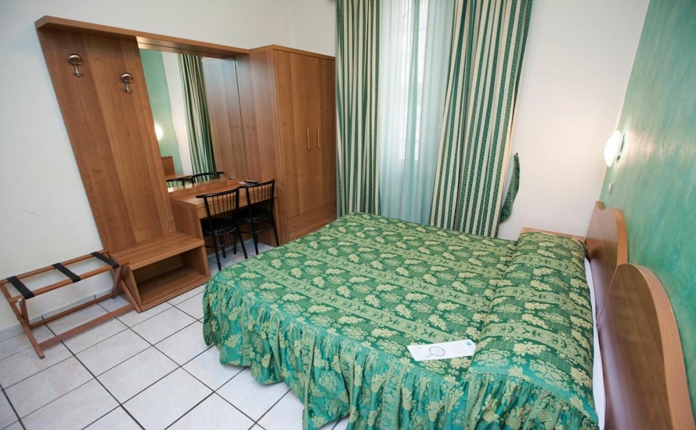 Hotel 22 Marzo 12/57