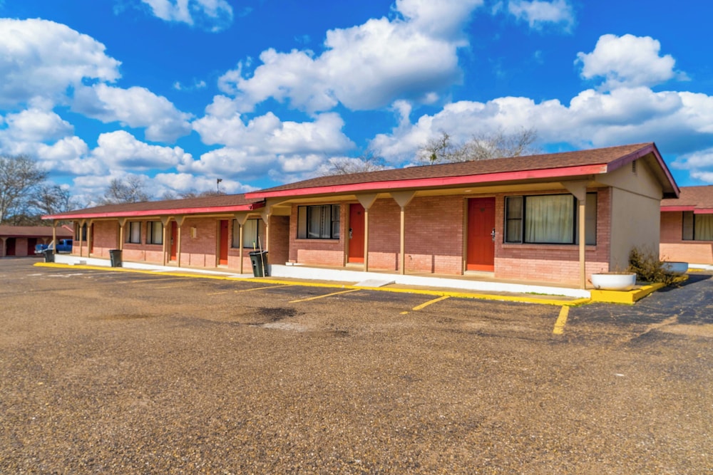 OYO Hotel Beeville US 181 58/64