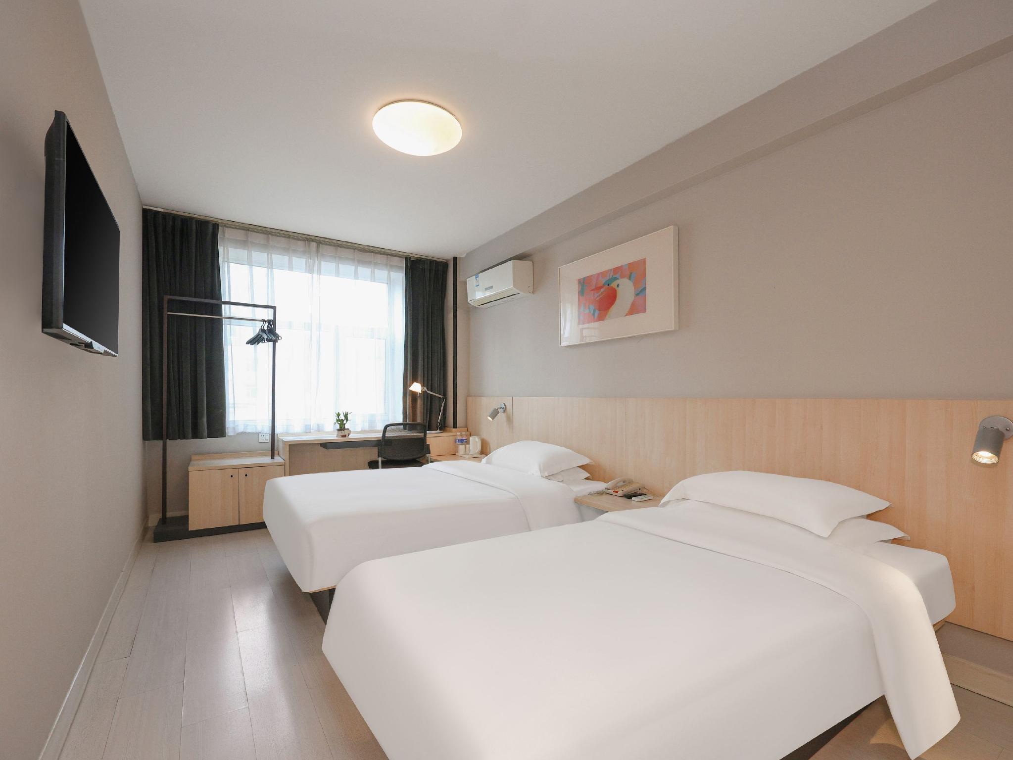 Leisure, Twin Beds