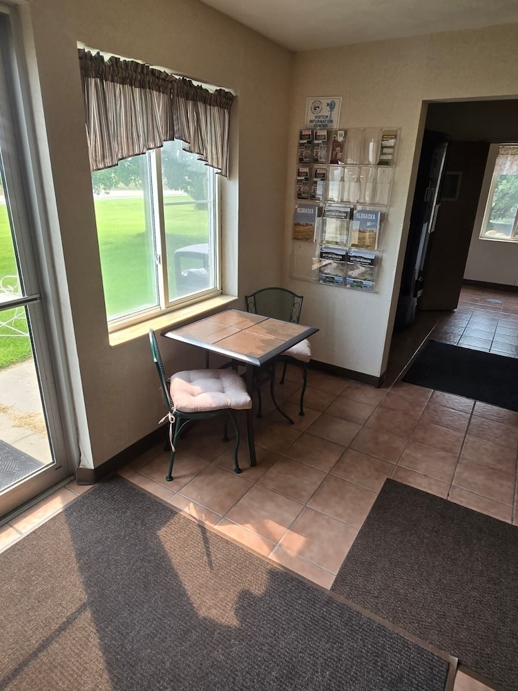 OYO 1002349 Roadside Inn 13/32
