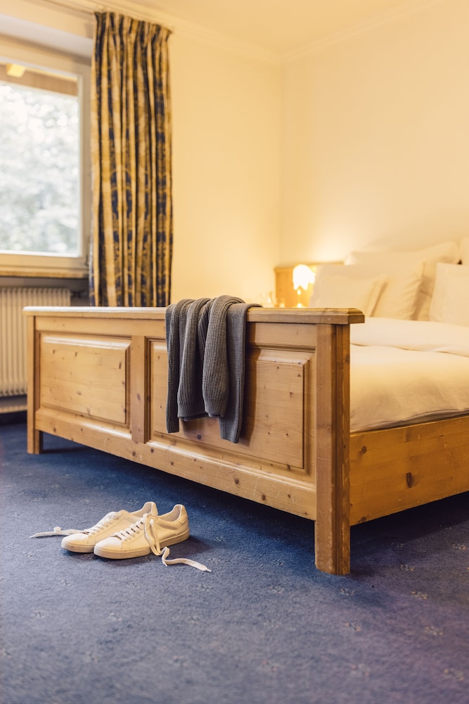 Parkhotel Schachen 32/49