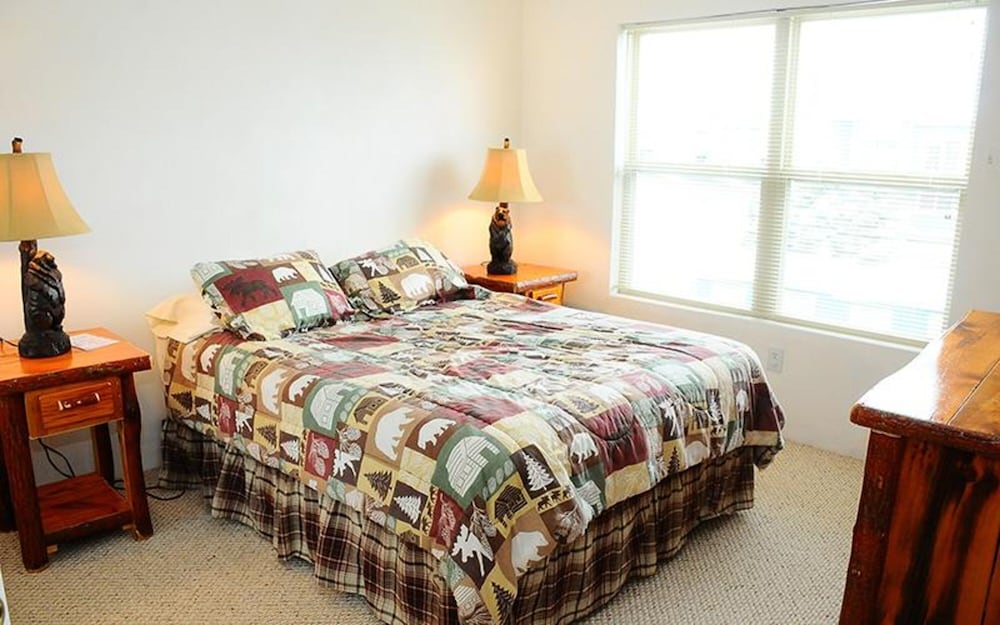4 Bedrooms, Condo, Deluxe, Villa, 1 Single and 3 Queen Beds