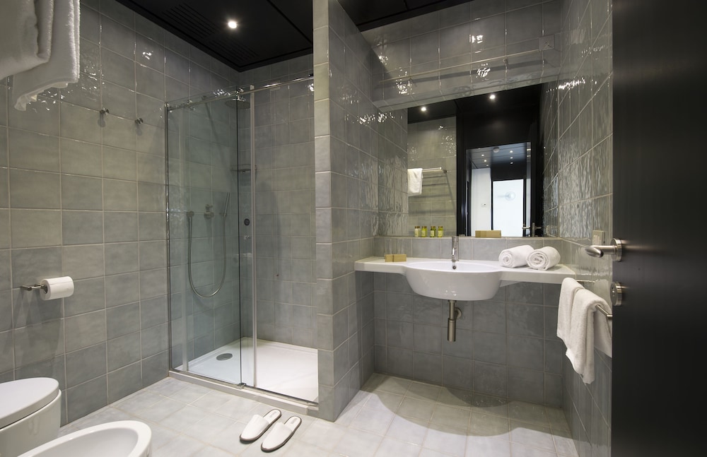Duparc Contemporary Suites 10/73
