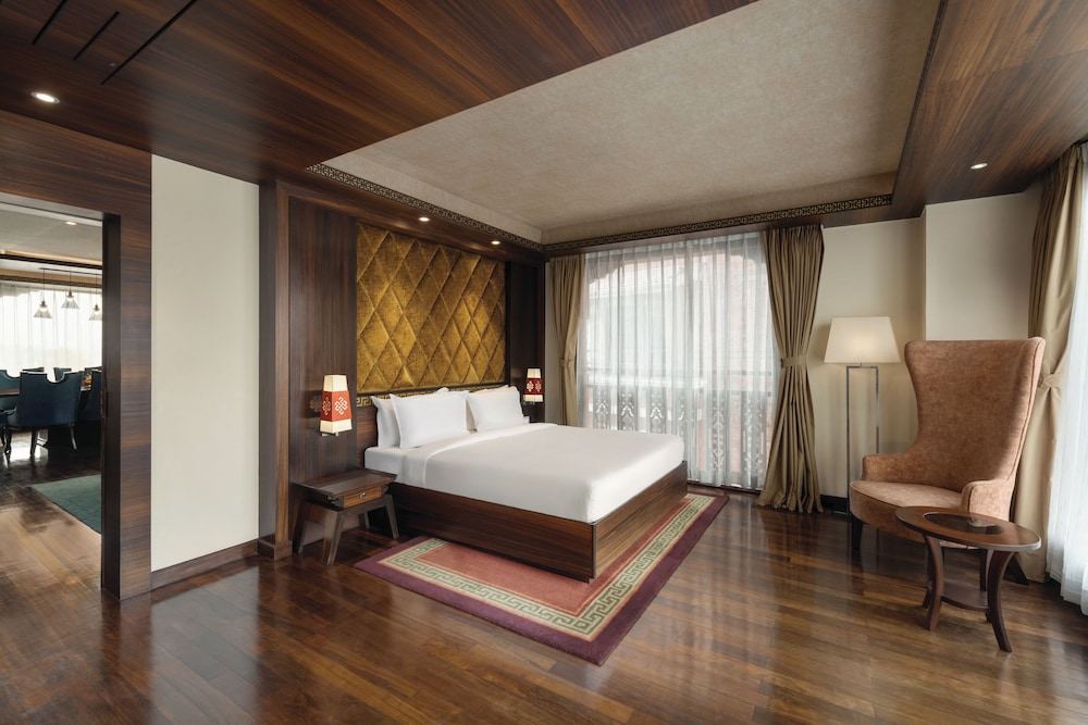 PRESIDENTIAL, SUITE, KING BED
