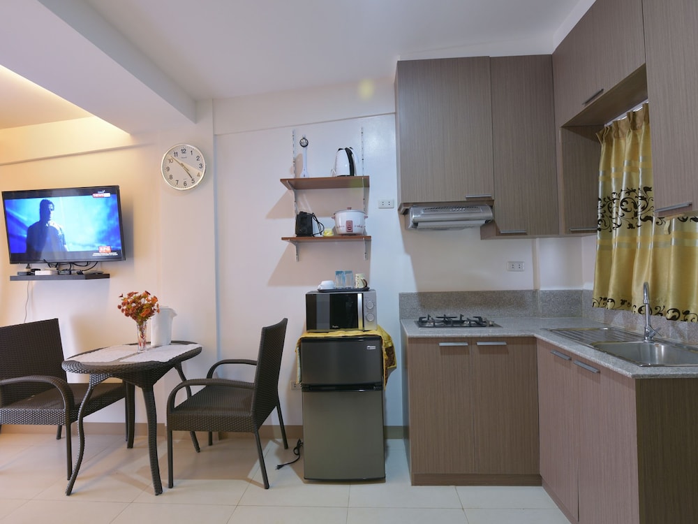 Anahaw Apartments Whitebeach 39/51