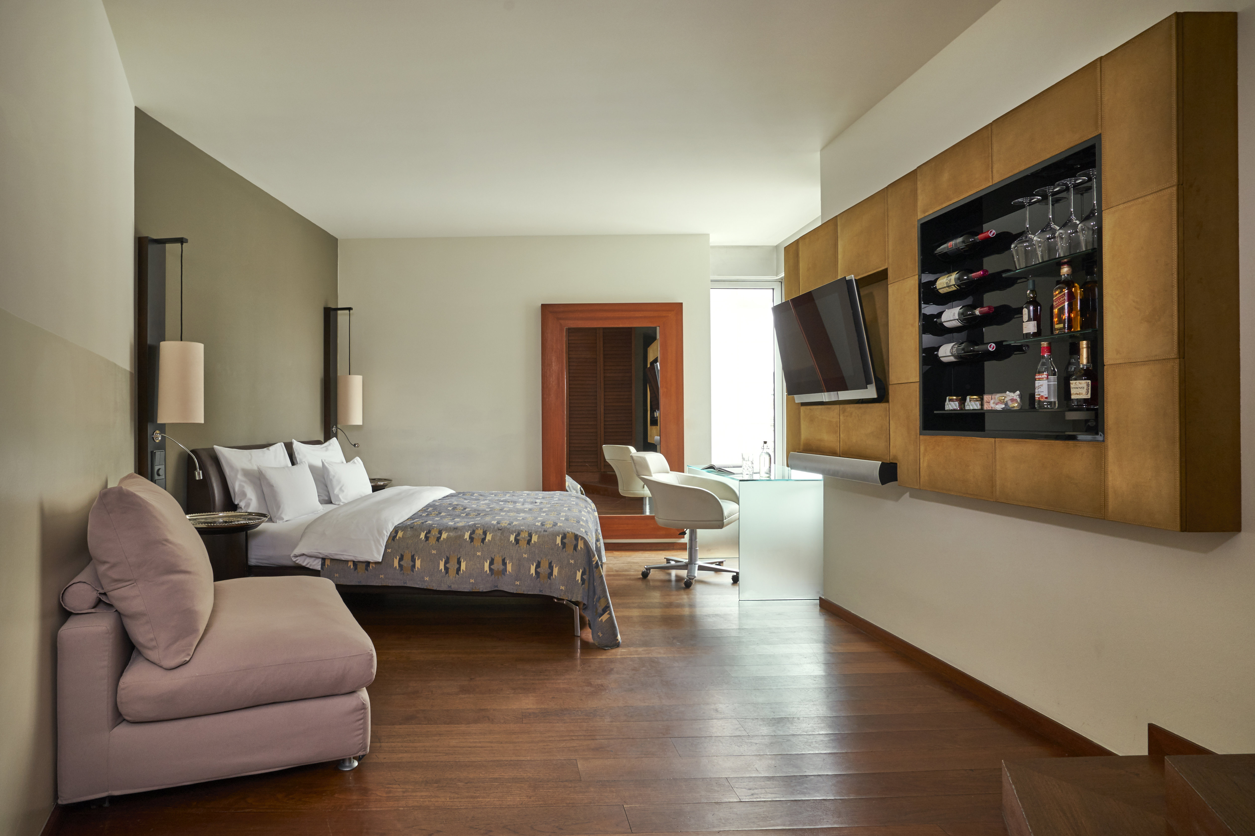 Do Co Hotel Vienna 8/49