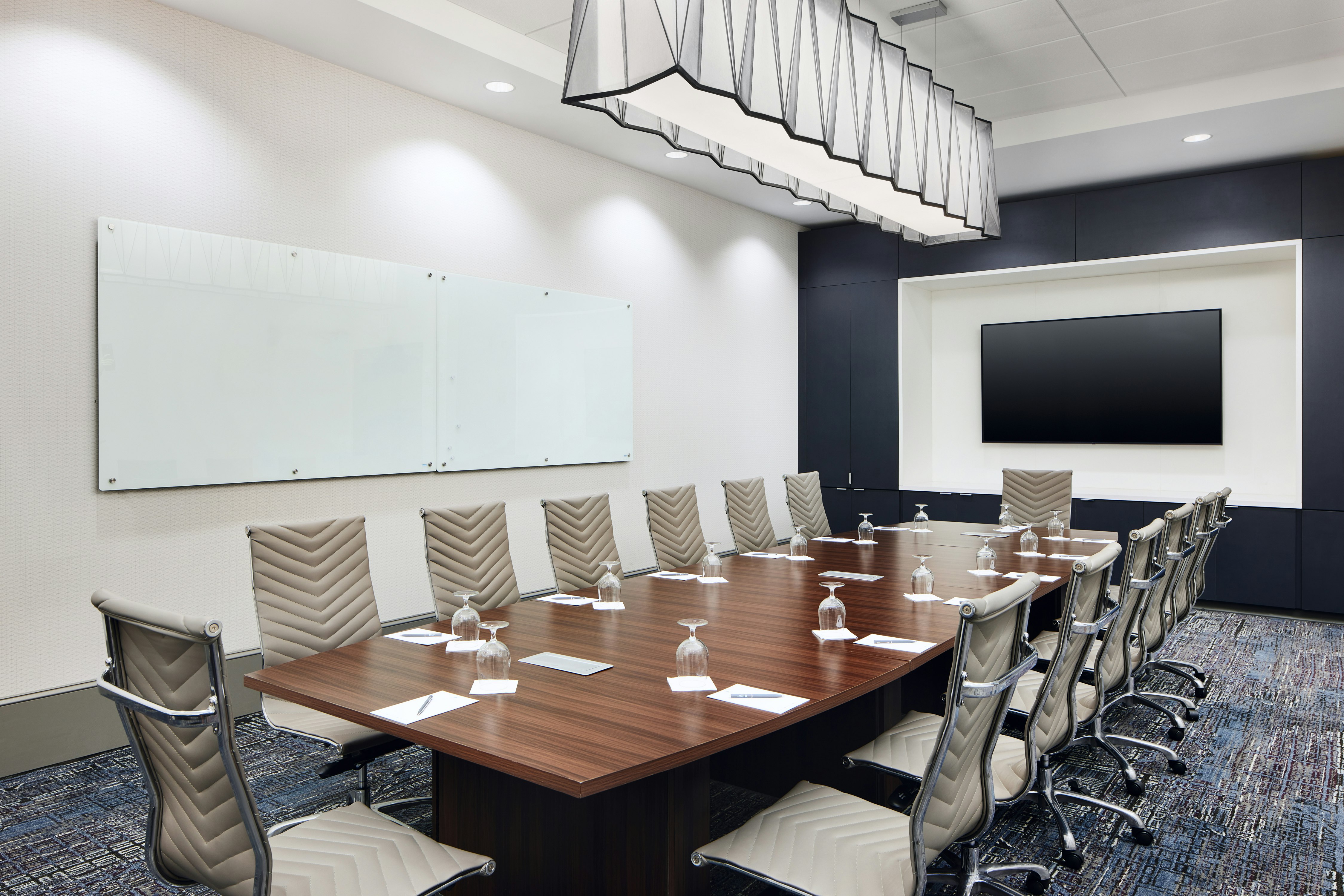 Embassy Suites by Hilton Atlanta Airport North 20/29