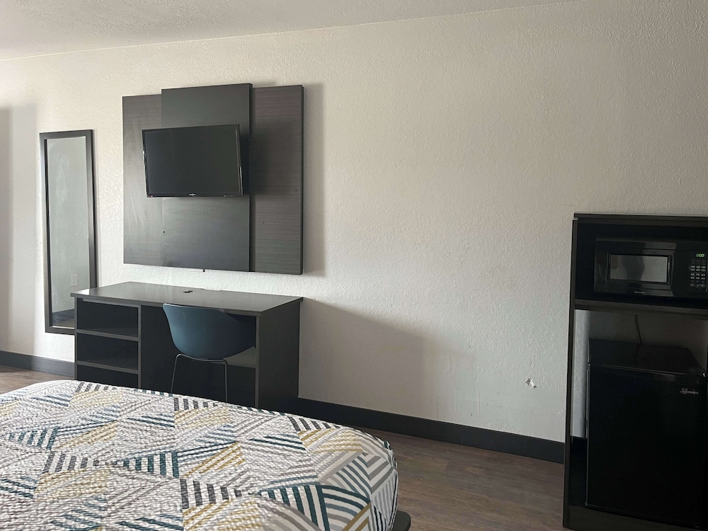 Motel6 Seguin, TX 45/53