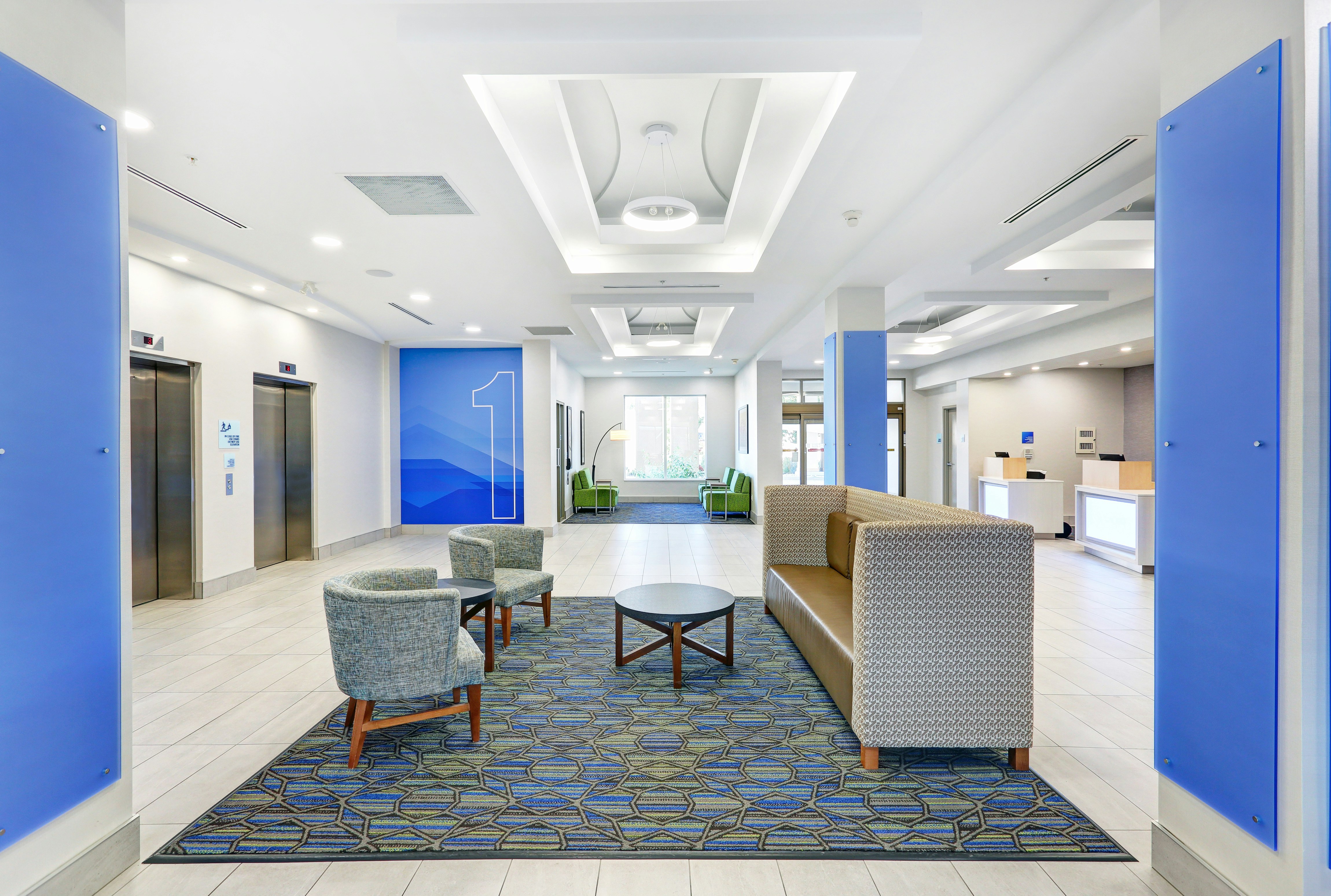 Holiday Inn Express Hotel Suites Woodstock South 14/67