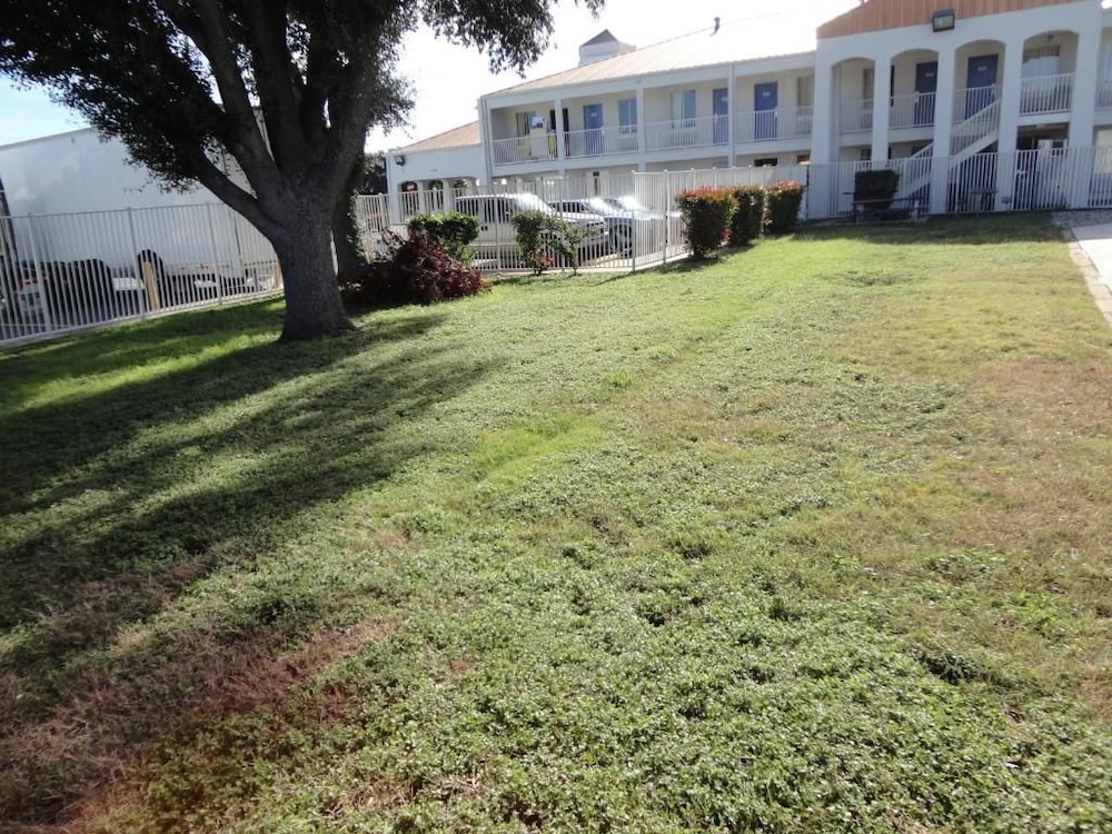 Motel6 Round Rock, TX 48/57