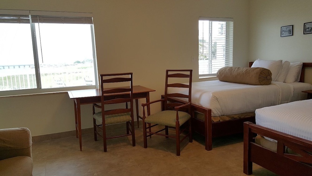Le Cabanon Motel 28/50