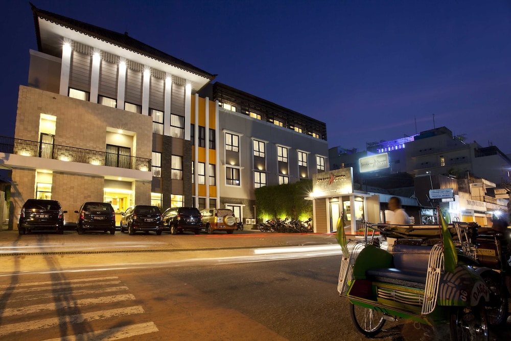 Grand Malioboro Yogyakarta Hotel 3/45