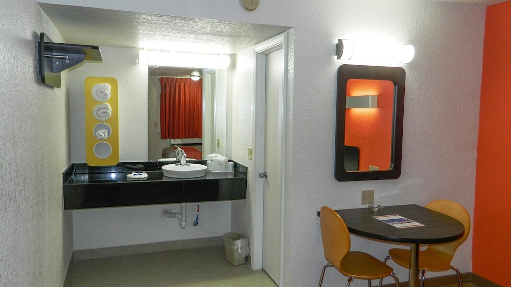 Motel6 Oklahoma City, OK - Airport East 46/46