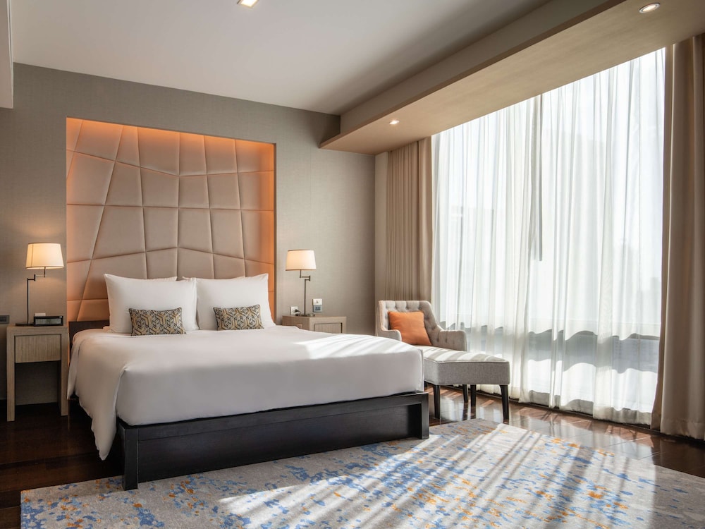 FAMILY SUITE, EXECUTIVE, PRIVILEGE, PIANO CLUB