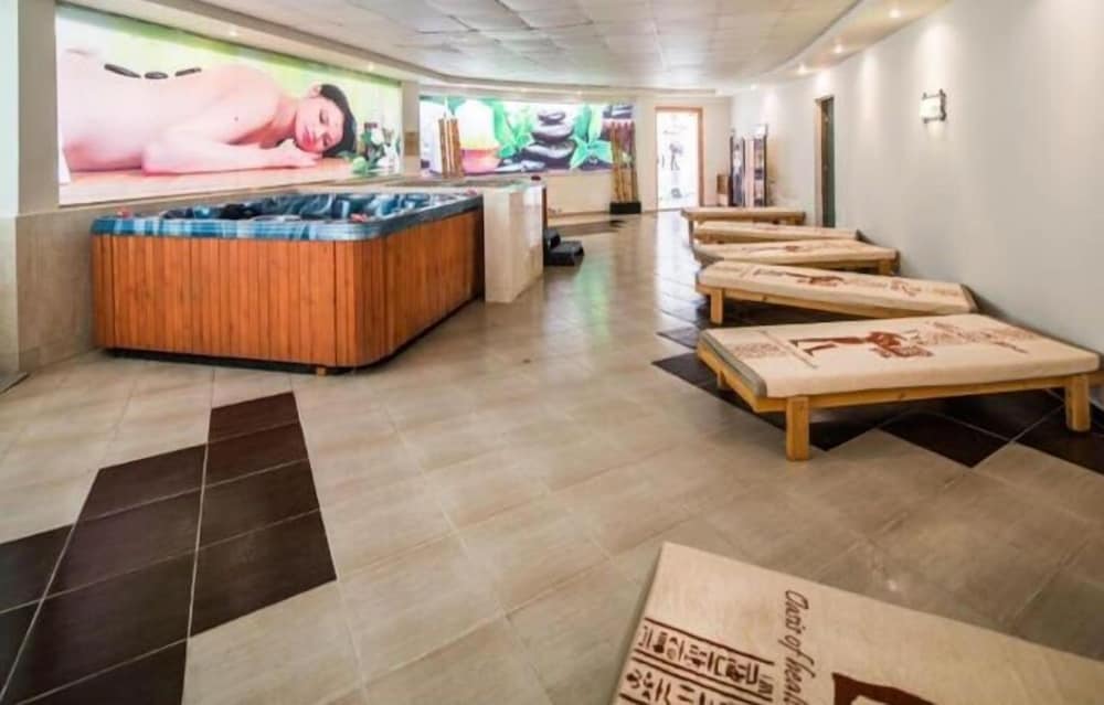 El Karma Aqua Beach Resort 32/50