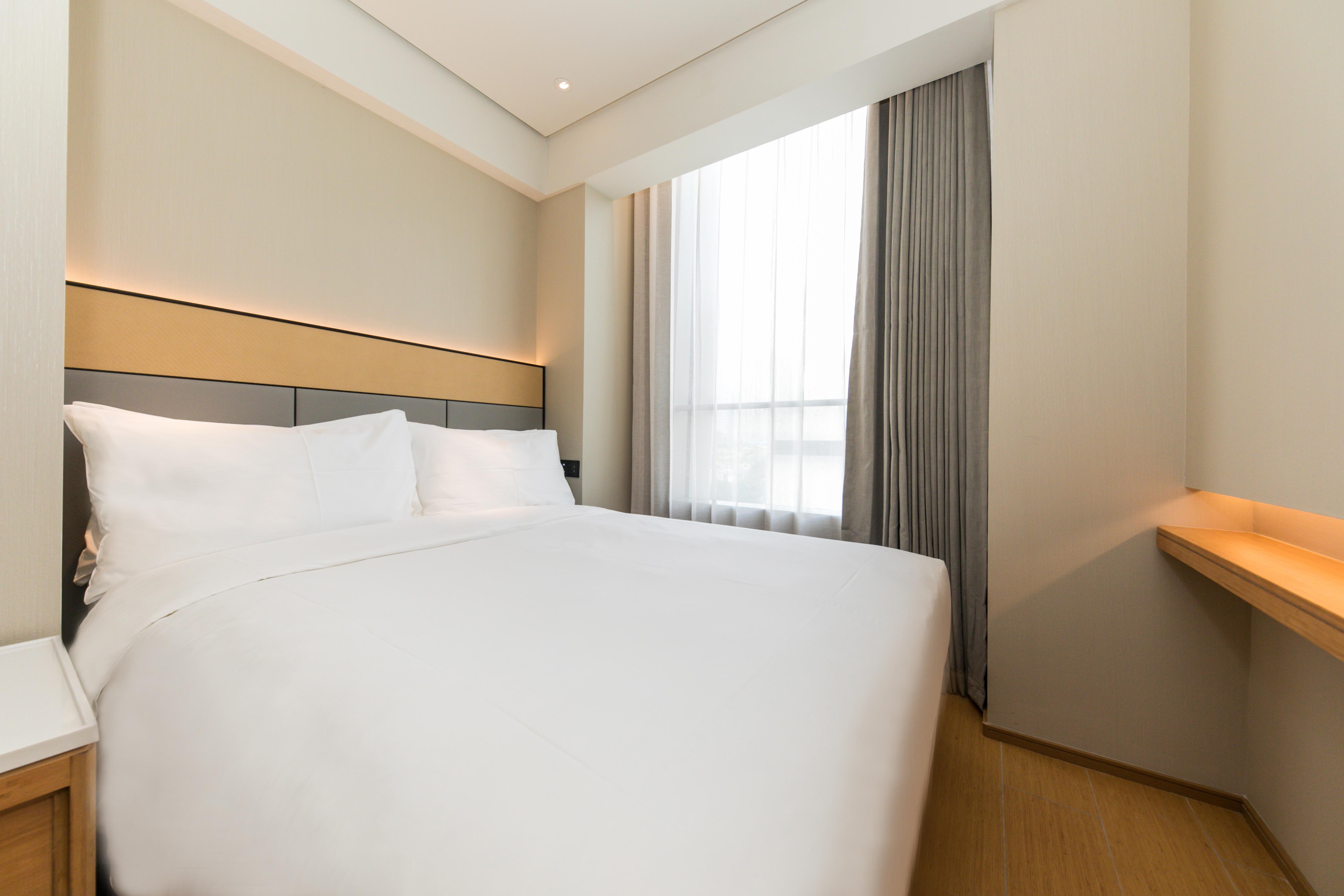 Ji Hotel (Shanghai Gubei Fortune Center) 10/22