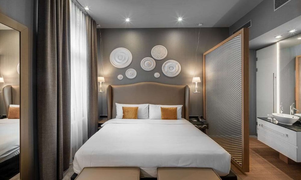 987 Prague Hotel 23/56
