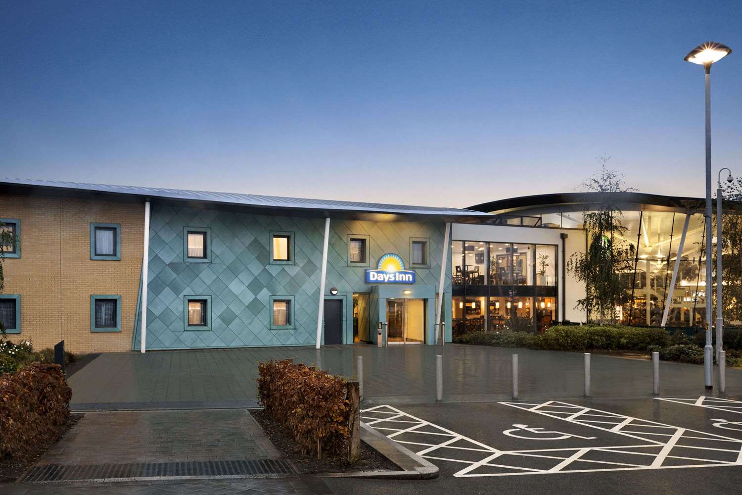Ramada by Wyndham Cobham 6/47