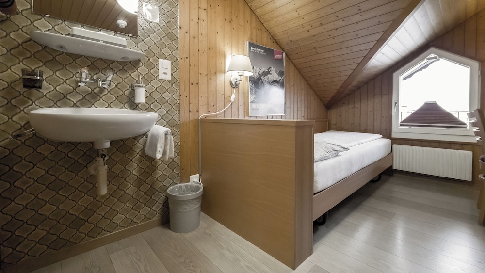 Rossli Hotel 62/64