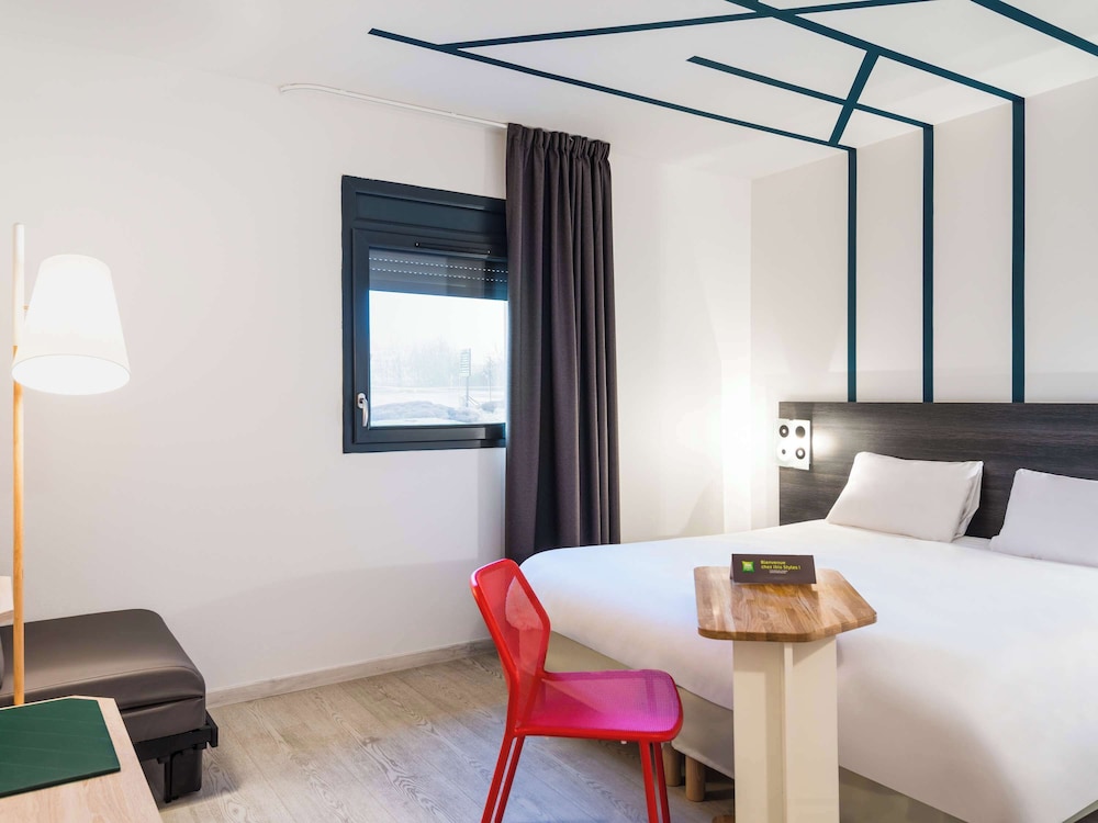 Ibis Styles Rouen Val-de-Reuil 31/78